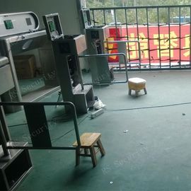 सुरक्षा स्वचालित पैदल चलने वालों का घुमाओ बैरियर गेट सरकार पैसेज Turnstiles