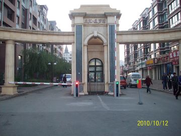 स्वचालित बैरियर गेट्स 6 मीटर बूम बैरियर FJC-D618B